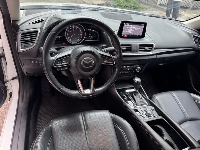 MAZDA馬自達 MAZDA 3  第4張相片