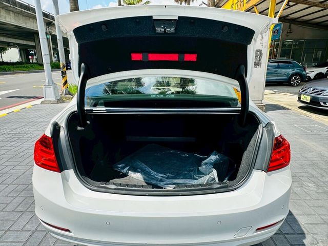 BMW寶馬 316I  第16張相片
