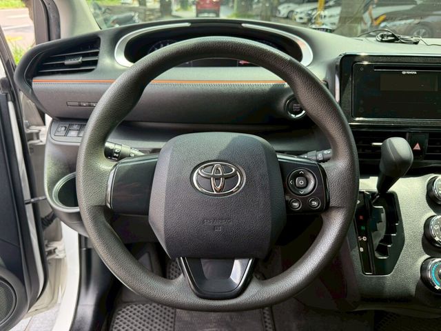 TOYOTA豐田 SIENTA  第5張相片