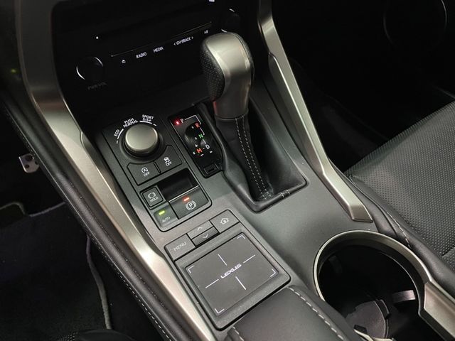 LEXUS凌志 NX200T  第7張相片