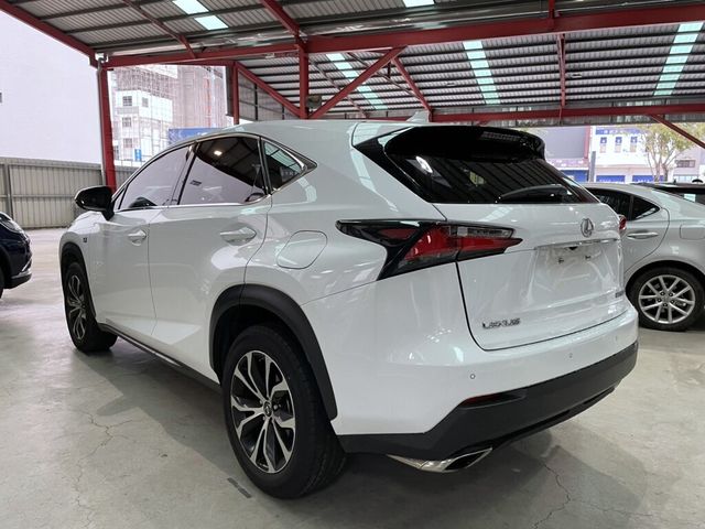 LEXUS凌志 NX200T  第15張相片