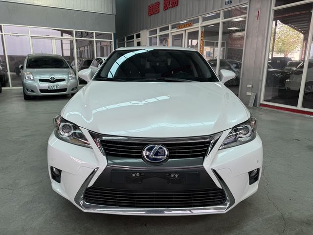LEXUS凌志 CT200H  第2張相片