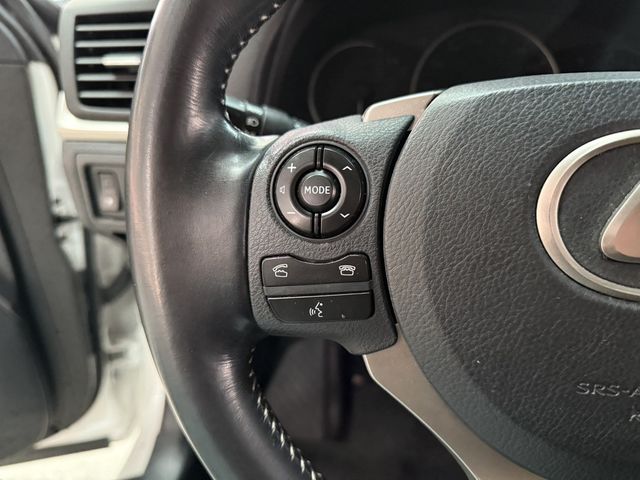 LEXUS凌志 CT200H  第6張相片