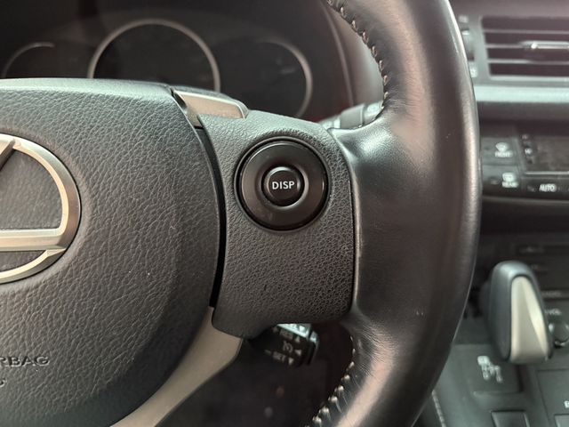 LEXUS凌志 CT200H  第7張相片