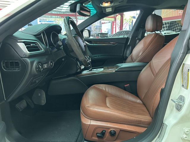 MASERATI瑪莎拉蒂 GHIBLI SQ4  第10張相片
