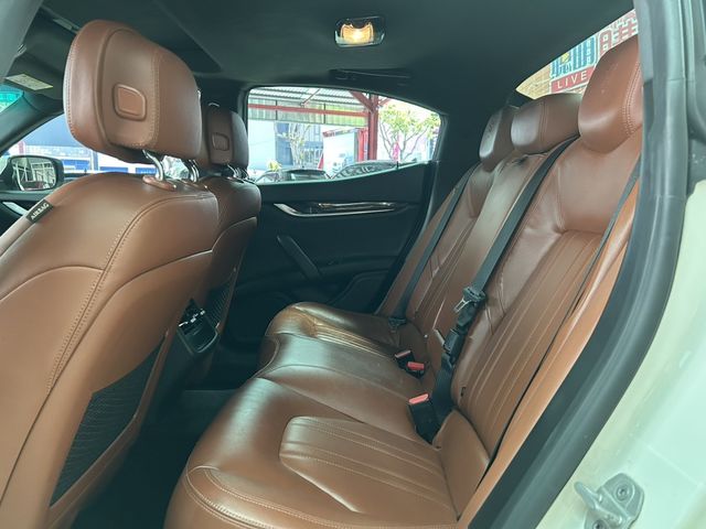 MASERATI瑪莎拉蒂 GHIBLI SQ4  第12張相片