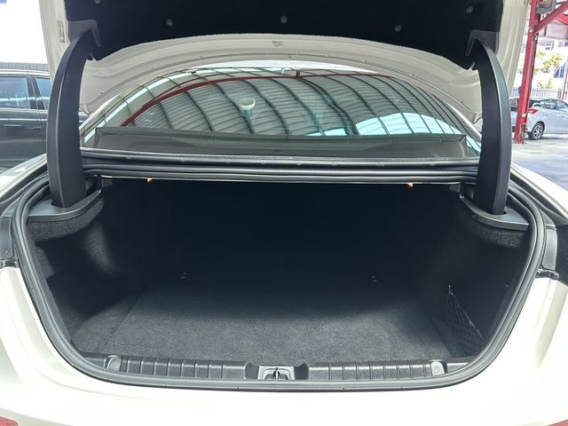 MASERATI瑪莎拉蒂 GHIBLI SQ4  第13張相片