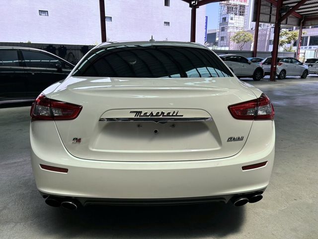 MASERATI瑪莎拉蒂 GHIBLI SQ4  第15張相片