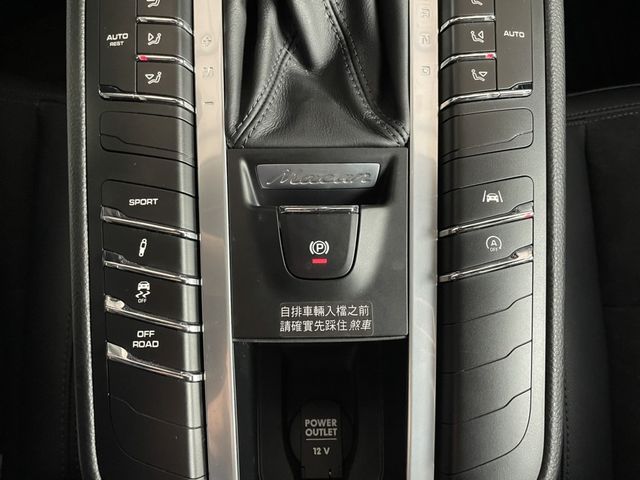 PORSCHE保時捷 MACAN  第7張相片