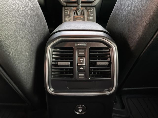 PORSCHE保時捷 MACAN  第11張相片