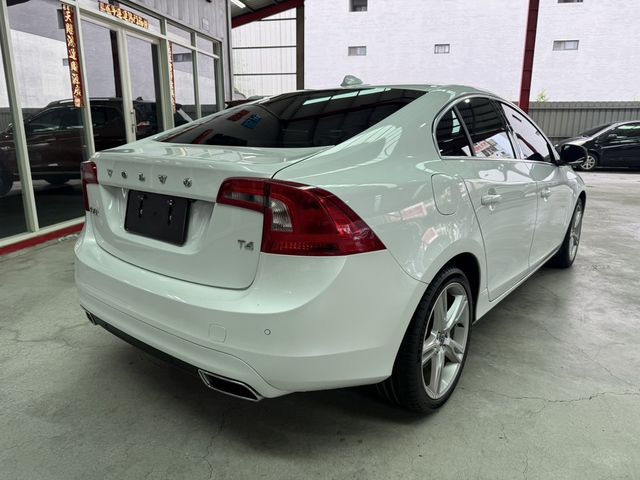 VOLVO富豪 S60  第13張相片