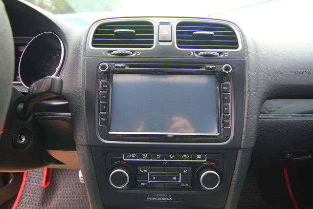VOLKSWAGEN福斯 GOLF GTI  第5張相片