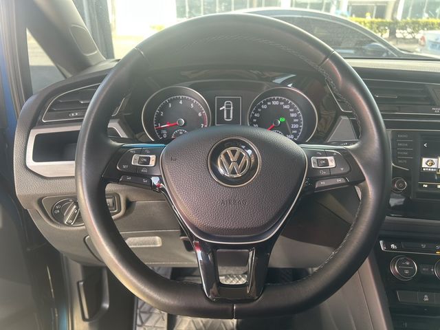 VOLKSWAGEN福斯 TOURAN  第3張相片