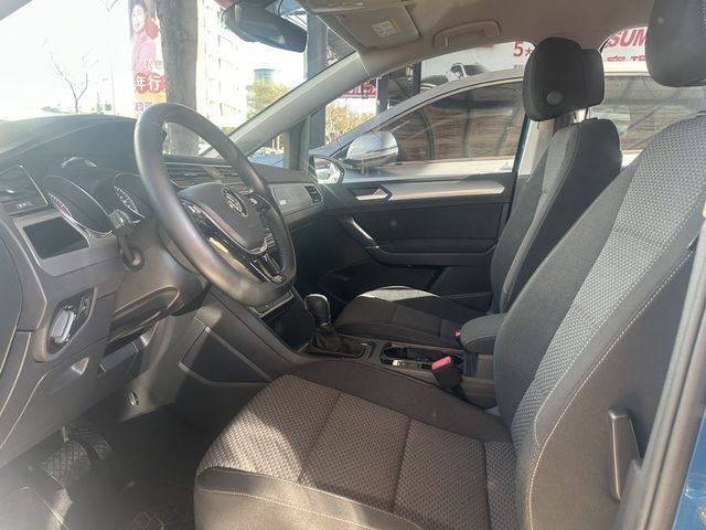 VOLKSWAGEN福斯 TOURAN  第10張相片