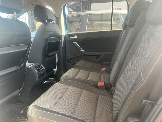VOLKSWAGEN福斯 TOURAN  第12張相片
