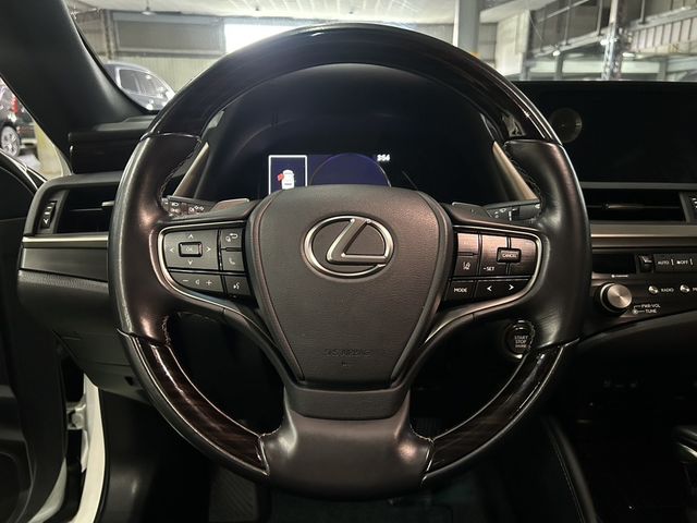LEXUS凌志 ES200  第4張相片