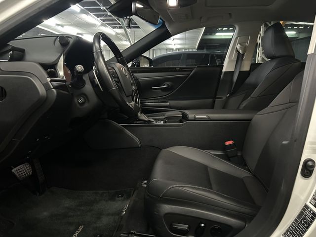 LEXUS凌志 ES200  第10張相片