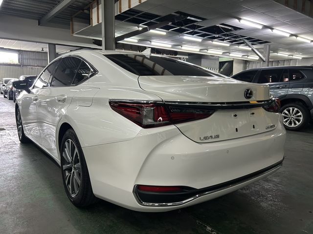 LEXUS凌志 ES200  第15張相片