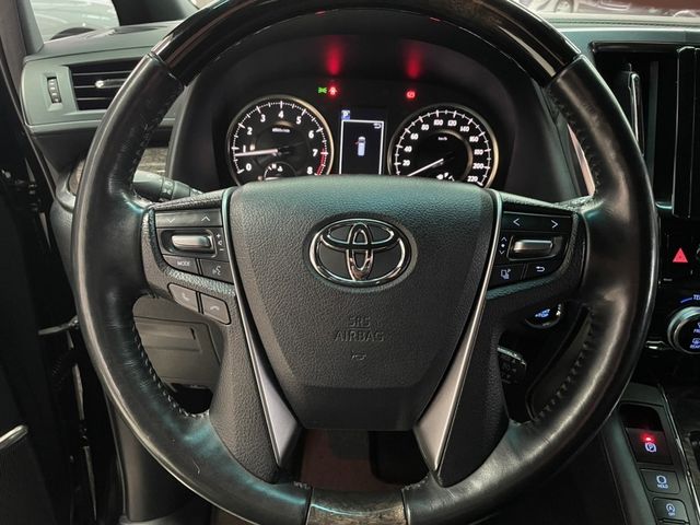 TOYOTA豐田 ALPHARD  第2張相片