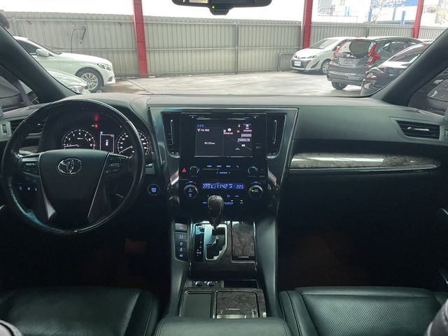 TOYOTA豐田 ALPHARD  第5張相片