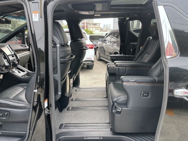 TOYOTA豐田 ALPHARD  第8張相片