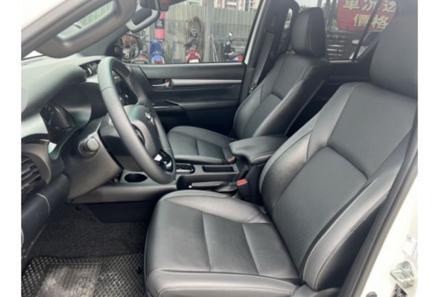 Toyota HILUX  第3張相片
