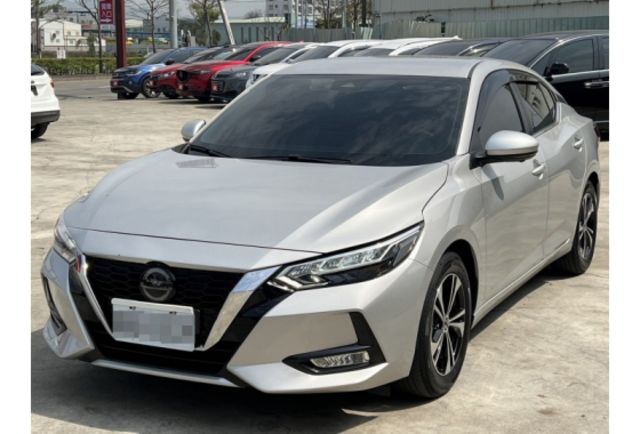 Nissan SENTRA  第1張相片
