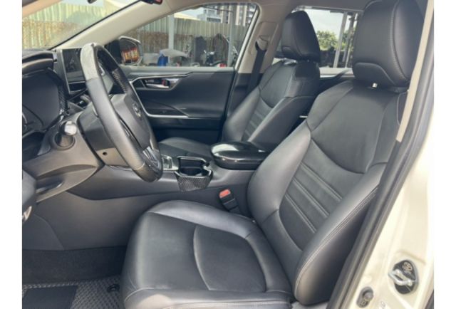 Toyota RAV4  第3張相片