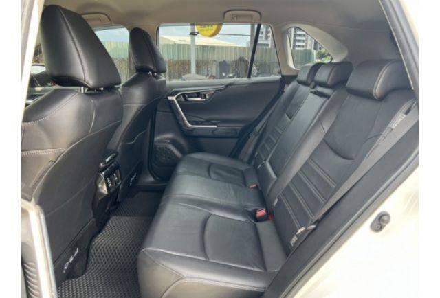 Toyota RAV4  第5張相片