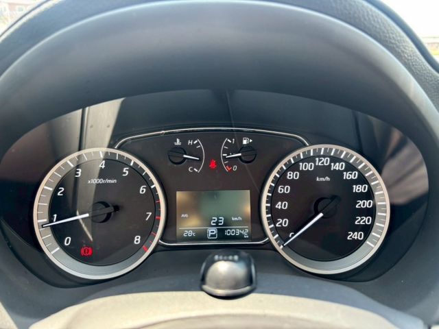 超值優質代步神車，里程保證，IKEY，定速，舒適皮椅，絕對值得您到場賞車試乘  第4張相片