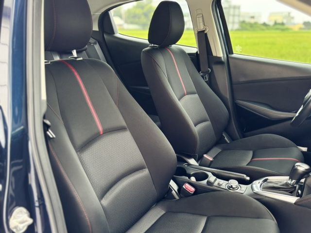超值Mazda2  6安、操控感、外型時尚、內裝質感好 里程保證，來店另享優惠!!  第8張相片