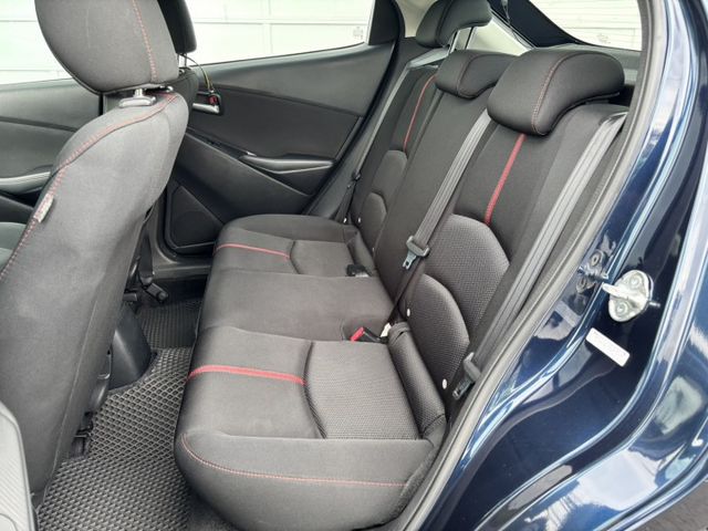 超值Mazda2  6安、操控感、外型時尚、內裝質感好 里程保證，來店另享優惠!!  第9張相片