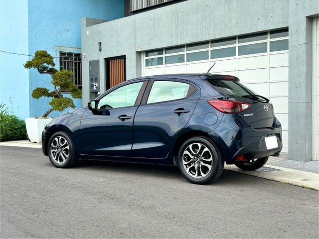 超值Mazda2  6安、操控感、外型時尚、內裝質感好 里程保證，來店另享優惠!!  第11張相片