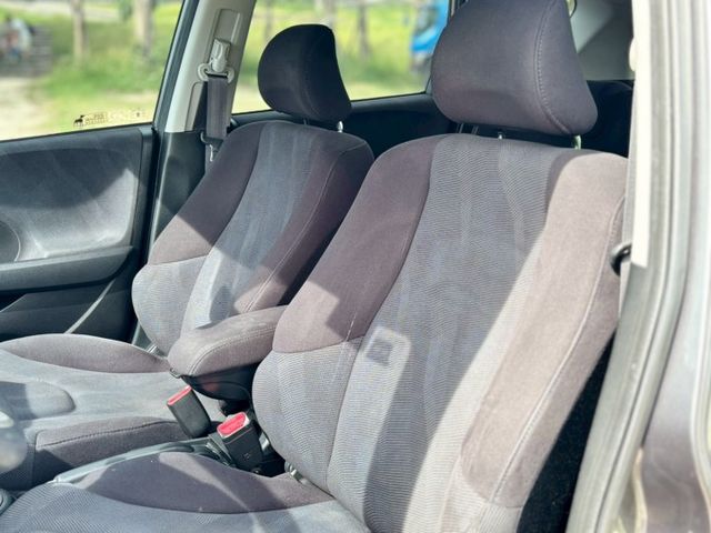 正2010年 VTi-S 換檔撥片、電折後視鏡、藍芽通訊、後座64分離、小資代步僅實跑9萬多公里，全車無待修  第8張相片