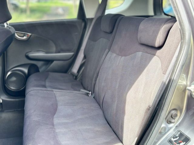 正2010年 VTi-S 換檔撥片、電折後視鏡、藍芽通訊、後座64分離、小資代步僅實跑9萬多公里，全車無待修  第9張相片