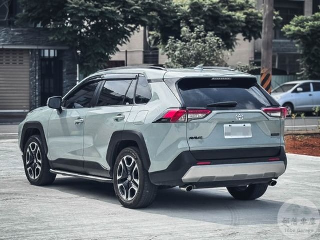 TOYOTA豐田 RAV4  第4張相片