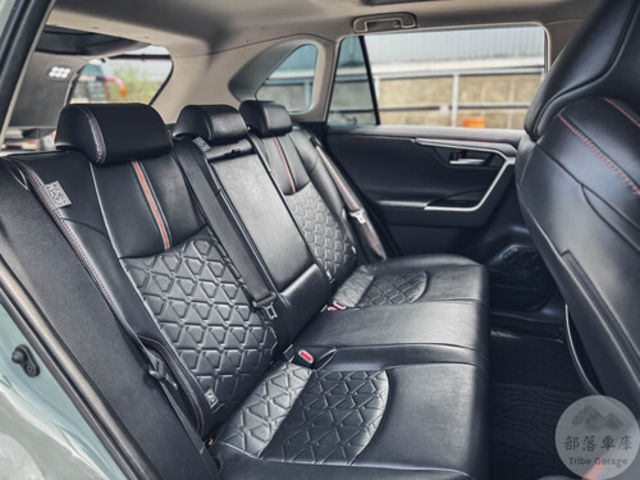 TOYOTA豐田 RAV4  第10張相片