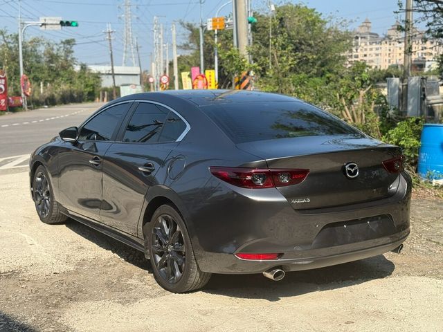 MAZDA馬自達 MAZDA 3  第7張相片