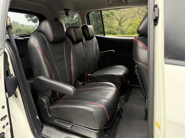 MAZDA馬自達 MAZDA 5  第8張相片