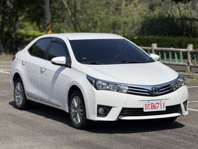TOYOTA豐田 ALTIS  第2張相片