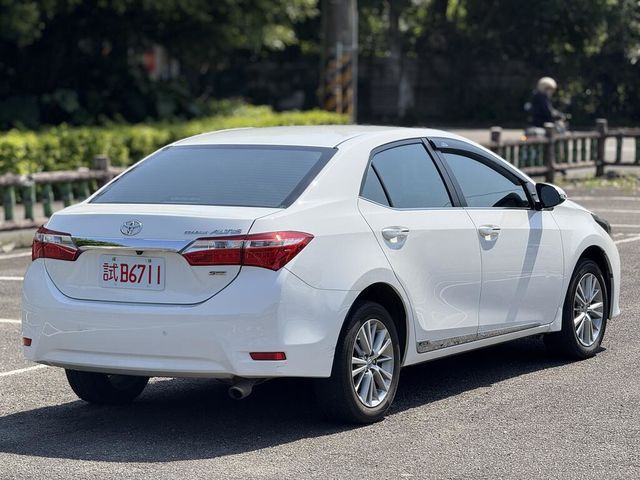 TOYOTA豐田 ALTIS  第3張相片
