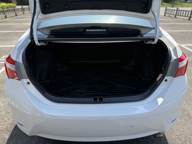 TOYOTA豐田 ALTIS  第7張相片