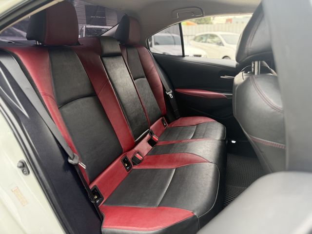 TOYOTA豐田 ALTIS  第9張相片