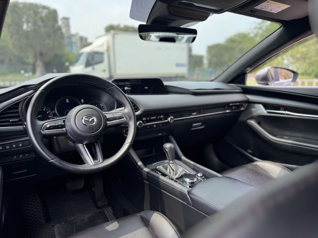 MAZDA馬自達 MAZDA 3  第11張相片