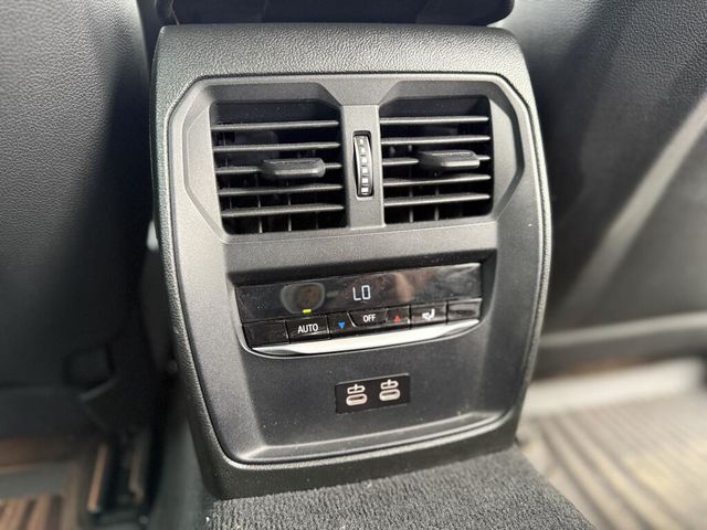 BMW寶馬 330I M SPORT  第10張相片