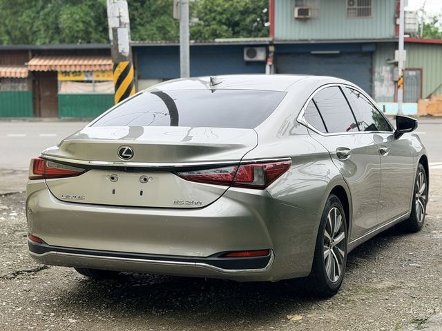 LEXUS凌志 ES200  第3張相片
