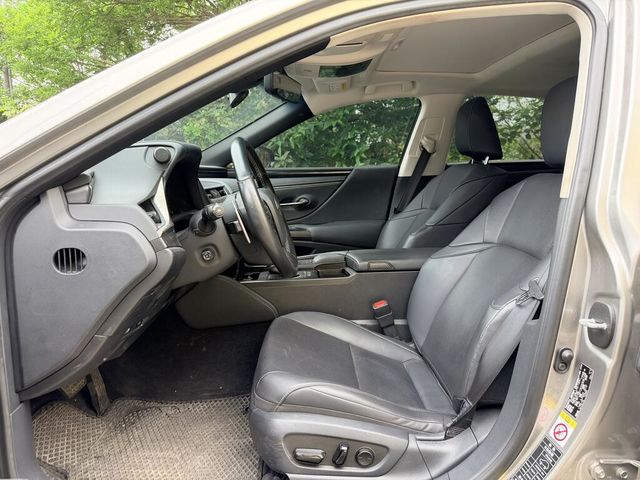 LEXUS凌志 ES200  第5張相片