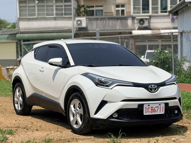 TOYOTA豐田 C-HR  第2張相片