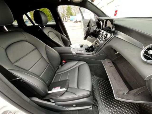 M-BENZ賓士 GLC300 AMG COUPE  第7張相片