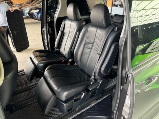 TOYOTA豐田 PREVIA  第12張相片